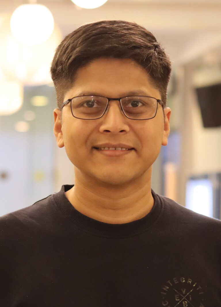 Holesh Priyankar